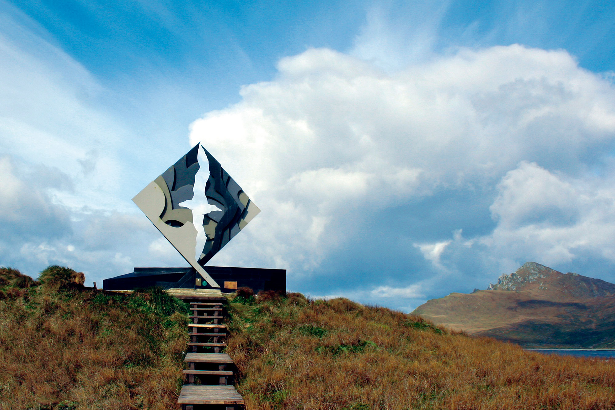 CAPE HORN